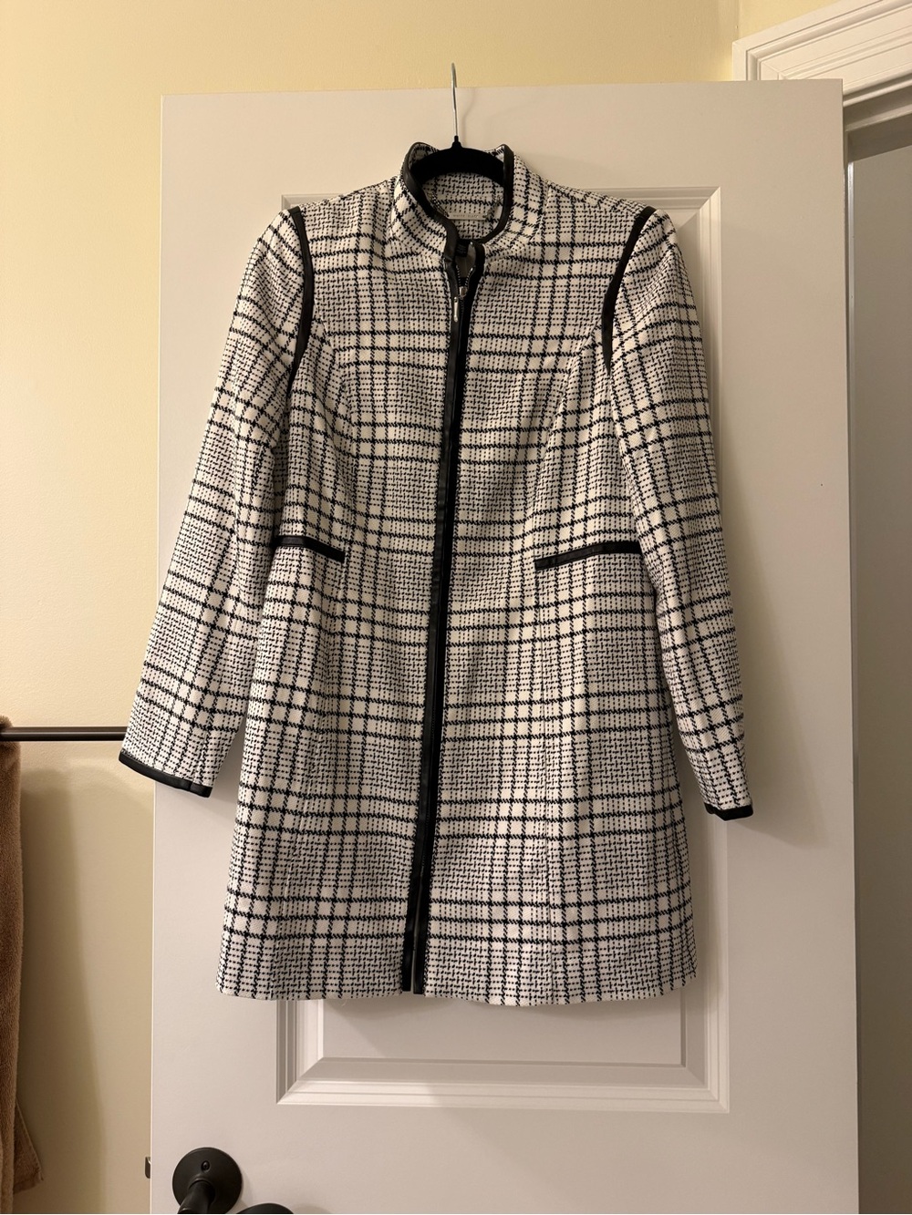 White House Black Market Black & White Plaid Zip-Front Long Jacket
